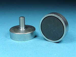 Flat Grips of Hard Ferrite with Thread Bolt